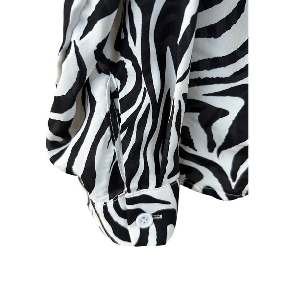 GILLI Zebra Print Button Up Blouse Long Sleeve Shirt Top Women's Size L - Picture 5 of 6